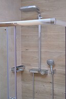 M&M Holiday House with a Pool by Litto