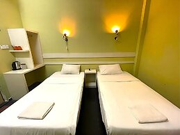 Alia Express Green Mango, Kota Bharu