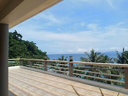 Minshuku KCS Hotel and Restaurant