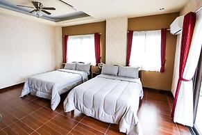 Minshuku KCS Hotel and Restaurant