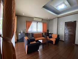 Minshuku KCS Hotel and Restaurant