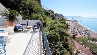 Due Relais - Panoramic Sea View Suites