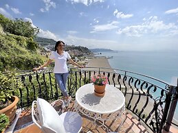 Due Relais - Panoramic Sea View Suites