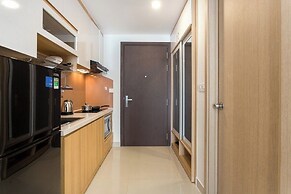 RIVERGATE apartment infinity pool & Gym