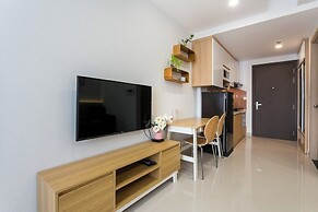 RIVERGATE apartment infinity pool & Gym