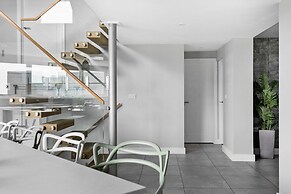 Huxham View and Annex