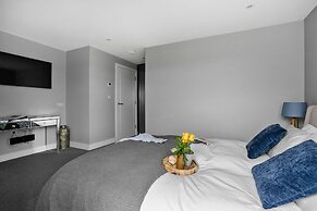 Huxham View and Annex