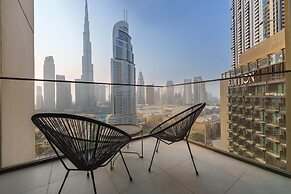 Maison Privee - Modern Chic Apt w/ Unobstructed Burj Khalifa Views