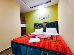 Roomshala 122 Hotel park view