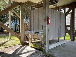 Swinkels 3 Bedroom Cottage by RedAwning