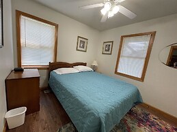 Swinkels 3 Bedroom Cottage by RedAwning