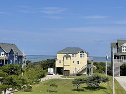 Swinkels 3 Bedroom Cottage by RedAwning