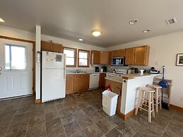 Swinkels 3 Bedroom Cottage by RedAwning