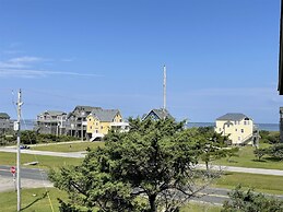 Swinkels 3 Bedroom Cottage by RedAwning