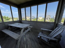 Swinkels 3 Bedroom Cottage by RedAwning