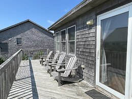 Swinkels 3 Bedroom Cottage by RedAwning