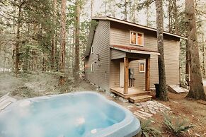40gs â Wifi - W/d â Hot Tub - Sleeps 8 3 Bedroom Cabin by RedAwning