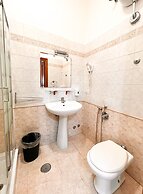 Alius And Freerome Hotel