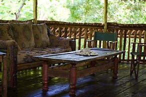 Baker & Sons Safari Company