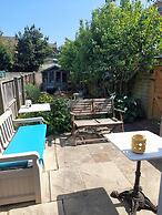 Impeccable 3 bed 2 Bath Central Cowes Cottage