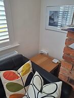 Impeccable 3 bed 2 Bath Central Cowes Cottage