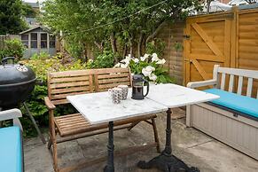 Impeccable 3 bed 2 Bath Central Cowes Cottage