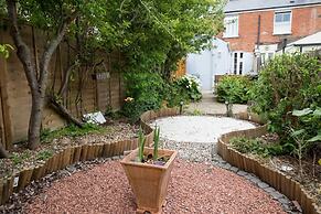 Impeccable 3 bed 2 Bath Central Cowes Cottage