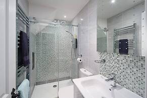 Impeccable 3 bed 2 Bath Central Cowes Cottage