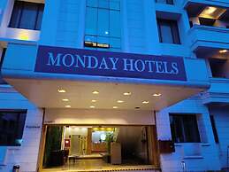 Monday Hotels Mahape