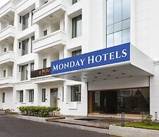 Monday Hotels Mahape