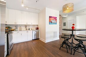 Fully Furnished 4-Bedroom Condo in NOLA Unit 515