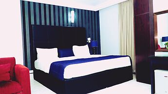 Cromwell Courtyard hotel