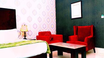 Cromwell Courtyard hotel