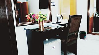 Cromwell Courtyard hotel