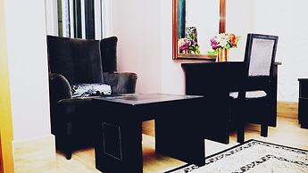 Cromwell Courtyard hotel