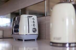 The River Thames Collection