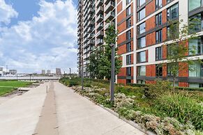 The River Thames Collection