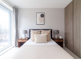 The River Thames Collection