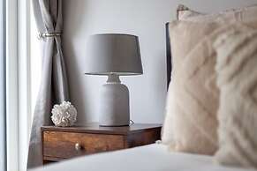 The River Thames Collection