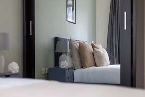 The River Thames Collection