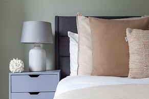 The River Thames Collection