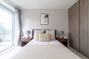 The River Thames Collection