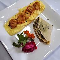 Myah's Luxury Suites Hotel