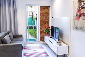 Apartamento com quintal na Praça do Pôr do Sol