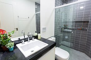 Apartamento com quintal na Praça do Pôr do Sol