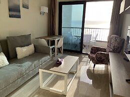 PORTO & ALMIRA BEACH