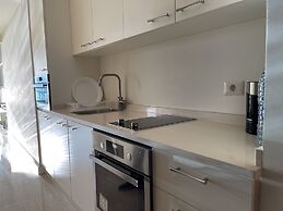 PORTO & ALMIRA BEACH