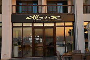 PORTO & ALMIRA BEACH