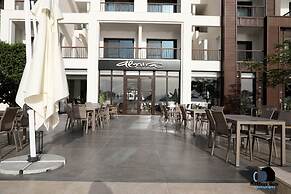 PORTO & ALMIRA BEACH