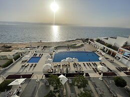 PORTO & ALMIRA BEACH